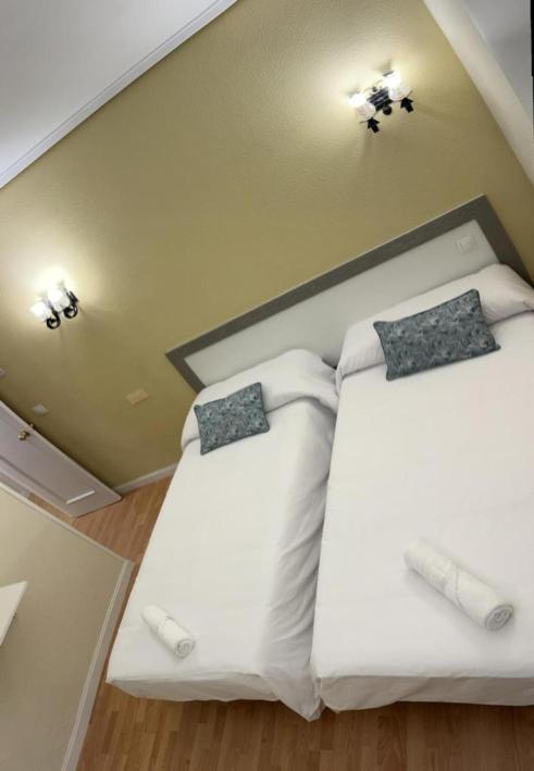 Hostal-Restaurante Posada Del Duque Villalbilla de Burgos Ngoại thất bức ảnh
